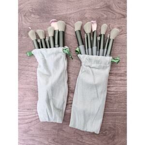Cosmetic Brushes with Holder In Bag 12 Pack In Green. Brand New 2 Pack.